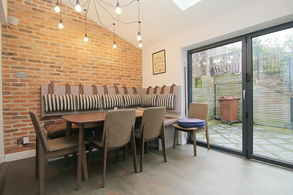 Dining kitchen