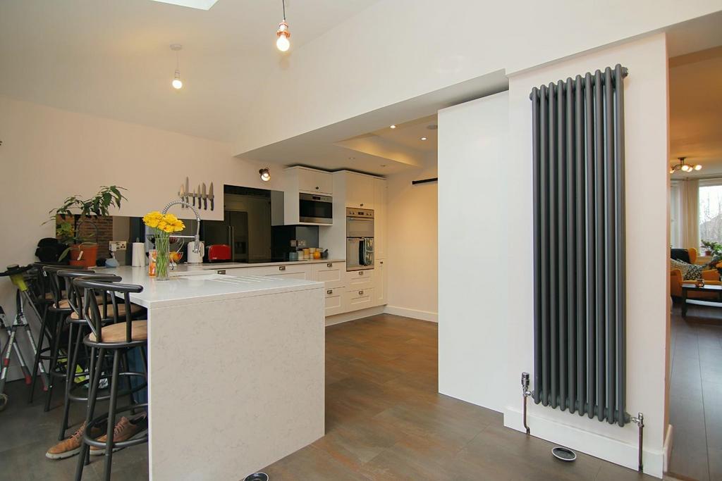 Dining kitchen