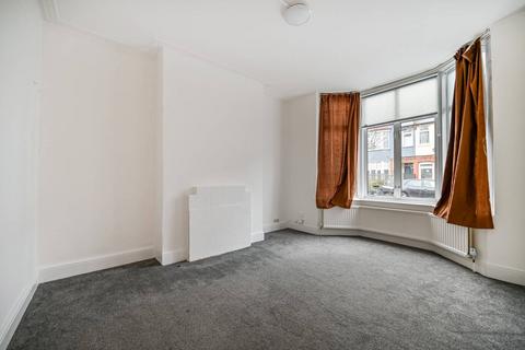 3 bedroom house to rent, Hounslow Avenue, Hounslow, TW3