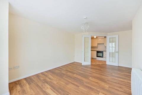 2 bedroom flat for sale, Newcombe Gardens, Hounslow, TW4