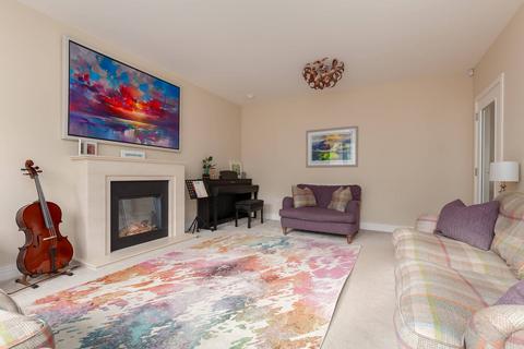5 bedroom detached house for sale, 3 Fairbairn Street, Balerno, EH14 7FG