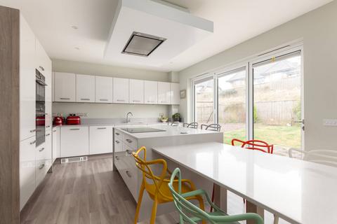 5 bedroom detached house for sale, 3 Fairbairn Street, Balerno, EH14 7FG