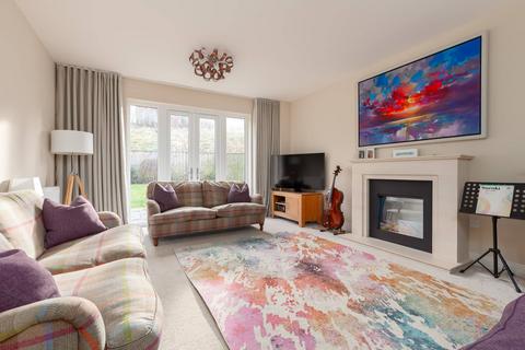 5 bedroom detached house for sale, 3 Fairbairn Street, Balerno, EH14 7FG