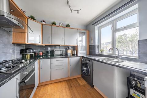 2 bedroom maisonette for sale, Nelgarde Road, Catford