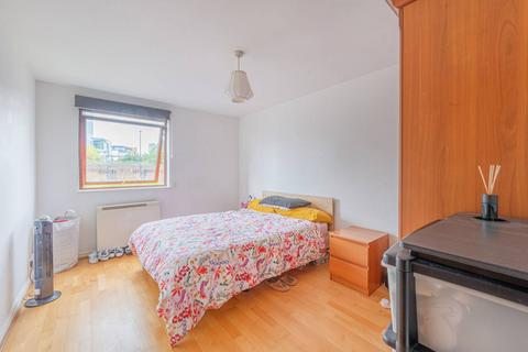 1 bedroom flat to rent, Gaselee Street, Canary Wharf, London, E14