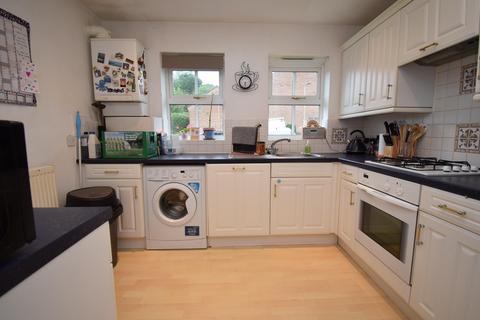 2 bedroom flat for sale, Marlen Court, Ford Rise, Bideford, EX39