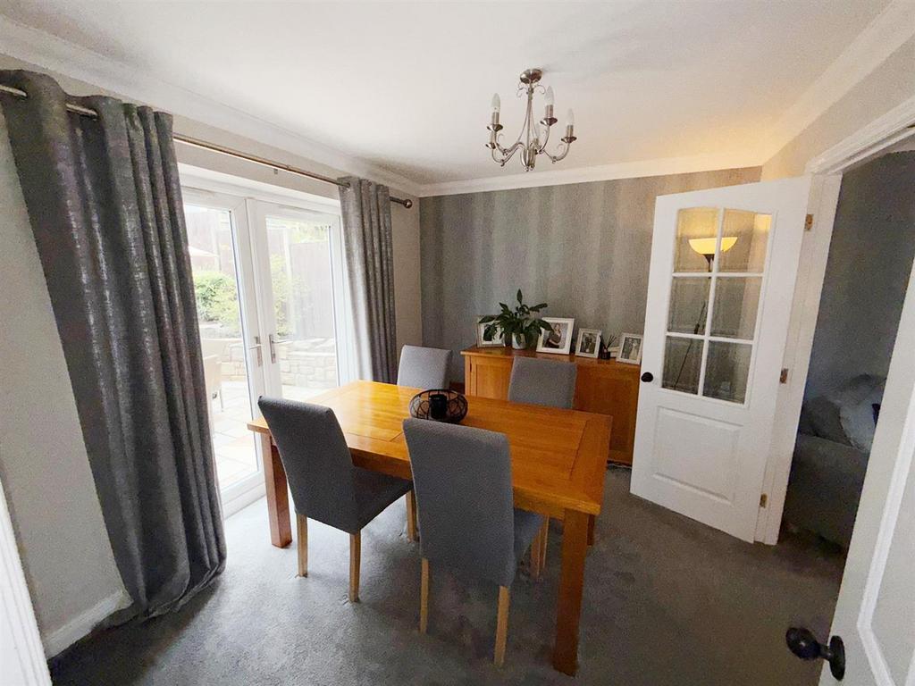 Dining room.jpg