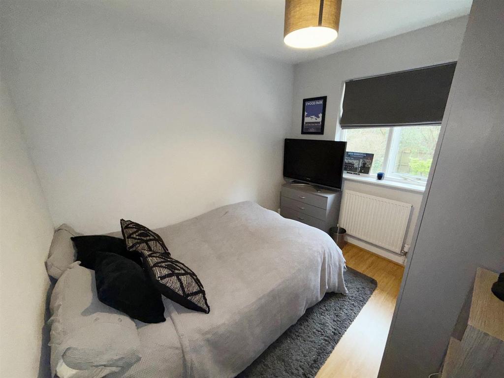 Bed 3.jpg