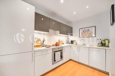 1 bedroom flat for sale, Truman Walk, St. Andrew's, Bromley-By-Bow, London, E3