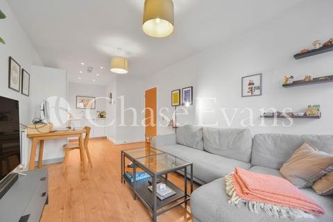 Flat 3, 24 Truman Walk, London, E3 3GN