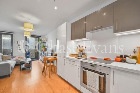 Flat 3, 24 Truman Walk, London, E3 3GN