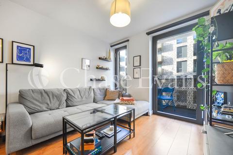 Flat 3, 24 Truman Walk, London, E3 3GN