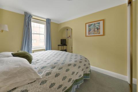 2 bedroom flat for sale, Elystan Street London SW3