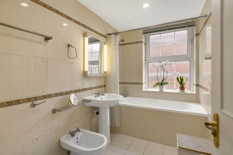 2 bedroom flat for sale, Elystan Street London SW3