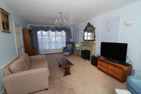 4 bedroom detached house for sale, Tall Elms Close, Bromley, BR2