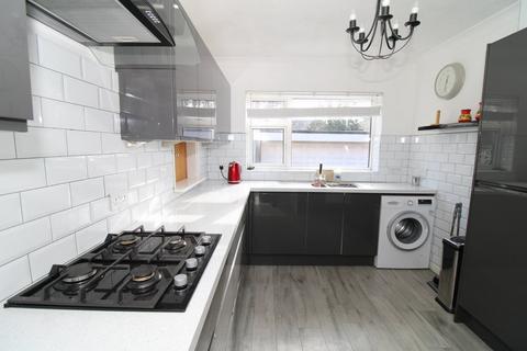 4 bedroom detached house for sale, Tall Elms Close, Bromley, BR2