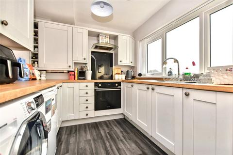 3 bedroom townhouse for sale, Morland Close, Dewsbury, West Yorkshire