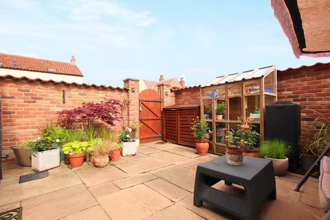 3 bedroom end of terrace house for sale, Whitecross Street, North Lincolnshire DN18
