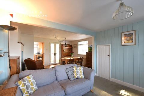 2 bedroom cottage for sale, Clacton Road, Weeley Heath