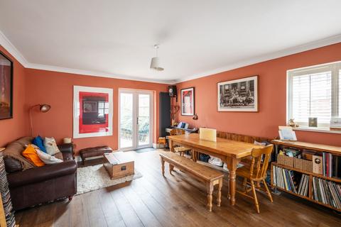 17a Cavendish Road, Redhill, RH1 4AL