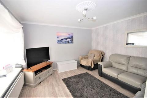 3 bedroom semi-detached house to rent, Rubens Avenue, South Shields