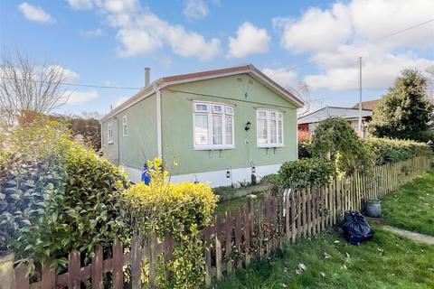 2 bedroom park home for sale, East Hill Road, Knatts Valley, Sevenoaks, Kent