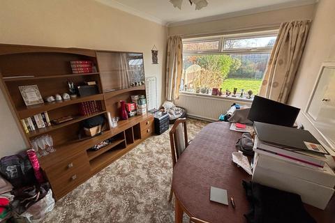 3 bedroom semi-detached house for sale, Kenilworth Road, Macclesfield