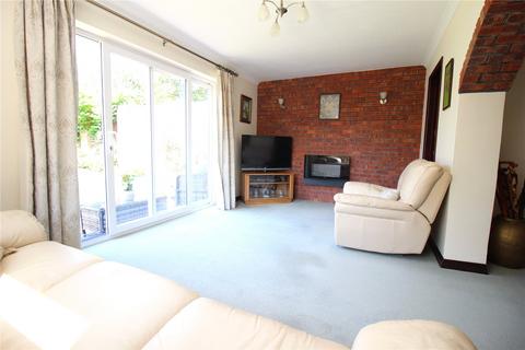 4 bedroom detached house for sale, Compton Close, Lee-On-The-Solent, Hampshire, PO13