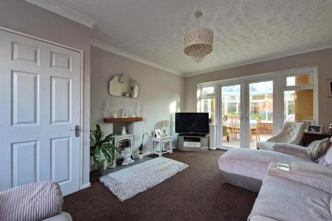 3 bedroom end of terrace house for sale, 206 St Michaels Drive, WS15 1EU