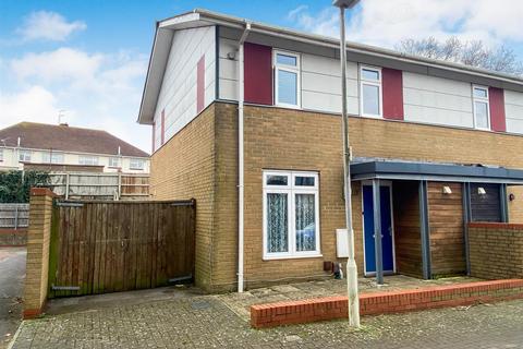 26 Bartlett Way, Poole, BH12 4FD