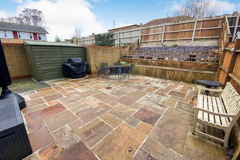 26 Bartlett Way, Poole, BH12 4FD