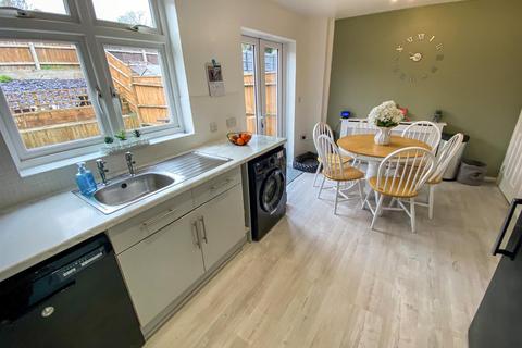 26 Bartlett Way, Poole, BH12 4FD