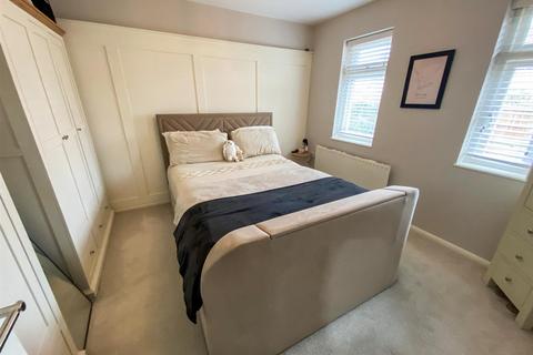26 Bartlett Way, Poole, BH12 4FD