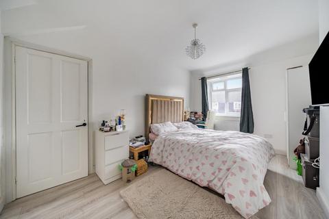 83 Overdown Road, London, SE6 3ET