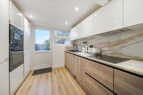 83 Overdown Road, London, SE6 3ET