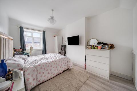 83 Overdown Road, London, SE6 3ET