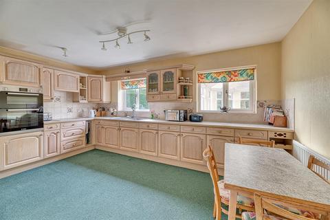 9 Birchways, Appleton, Warrington, WA4 5DQ