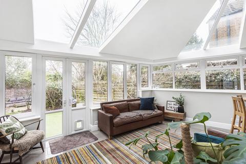 6 Blays Lane, Englefield Green, Egham, TW20 0PH