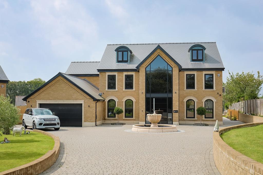 A page   1 1 1 Front Cover 1 Hollybush Close -...