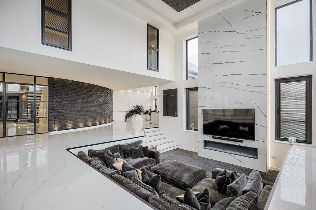 A page   5 1 Hollybush Close - Web-9.jpg
