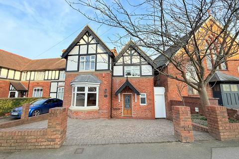 4 bedroom end of terrace house for sale, Alvechurch Road, West Heath