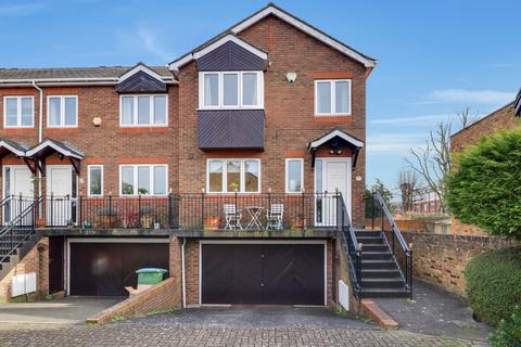 3 bedroom end of terrace house for sale, Grove Road, East Molesey, KT8