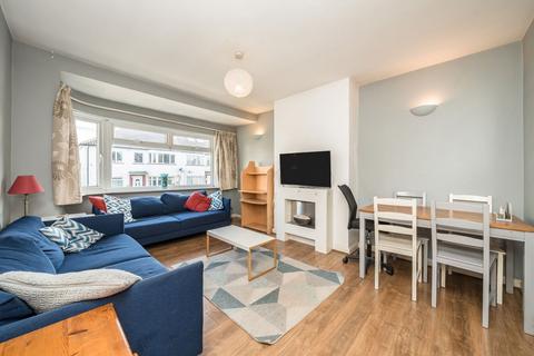 9 Hexham Gardens, Isleworth, TW7 5JR