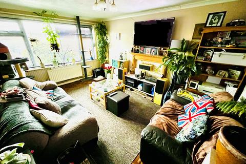 5 Oliver Close, Hemel Hempstead, HP3 9PX