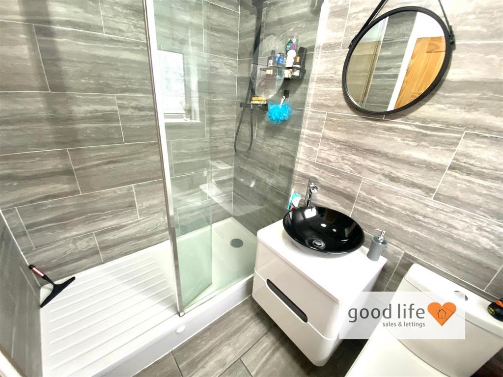20250212 140613768 i OS85sydenhamterrace.jpg