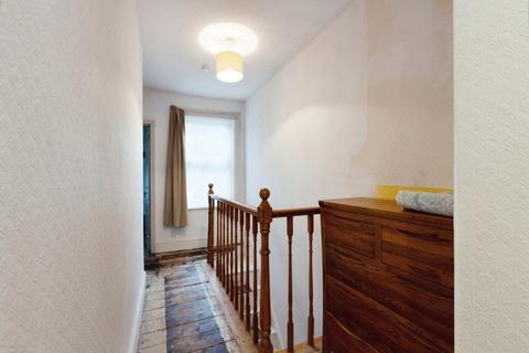 63 Armscroft Road, Gloucester, GL2 0SJ