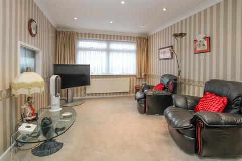 3 bedroom semi-detached house for sale, Woodman Road, Warley, Brentwood