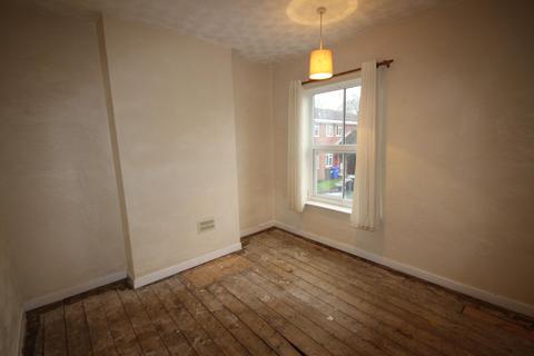 3 bedroom terraced house to rent, Heath Road, Burton upon Trent DE15