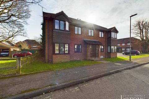 2 bedroom apartment for sale, Kingsvale Court, Pittard Road, Basingstoke RG21