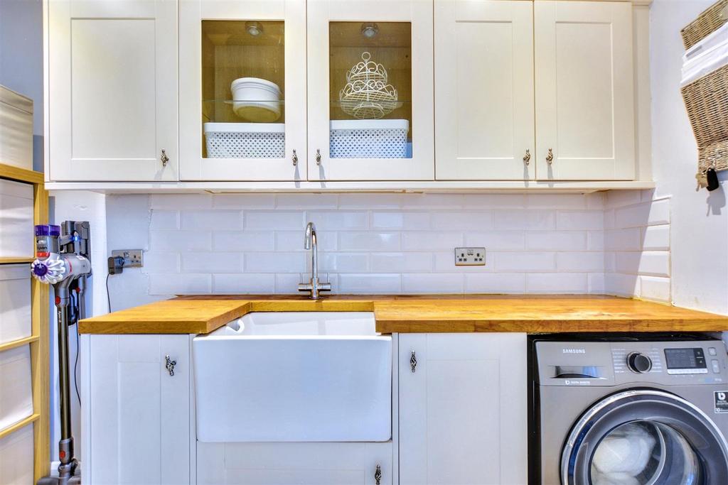 Utility Room 1.jpeg